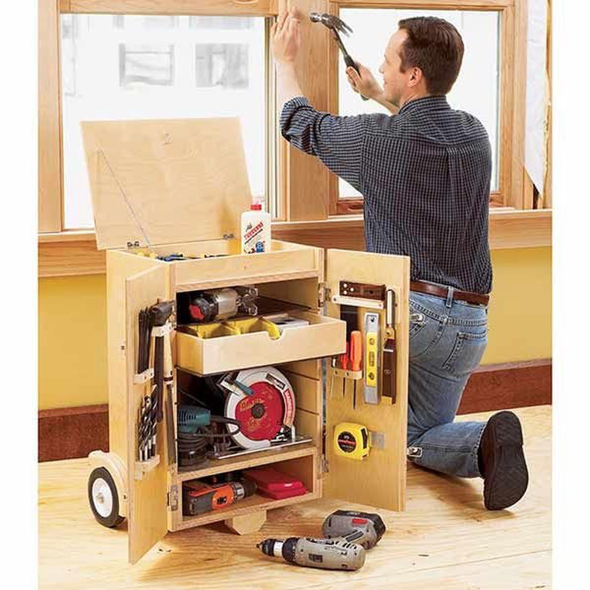 Woodworking Project Paper Plan to Build Go-Anywhere Tool Caddy