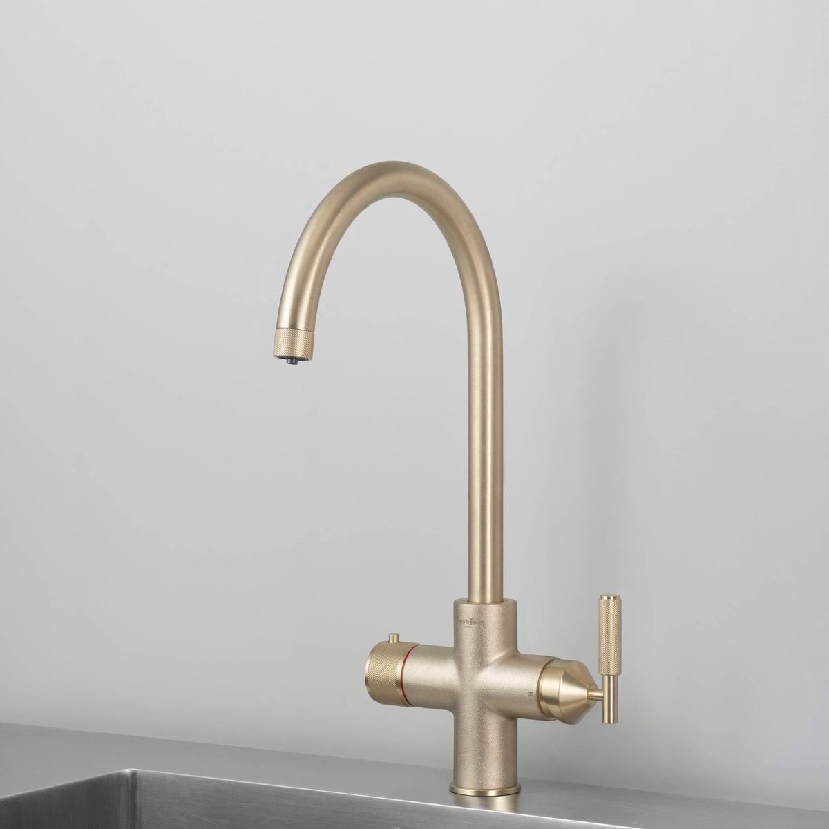 UK KITCHEN HOT TAP 4 IN 1 CROSS