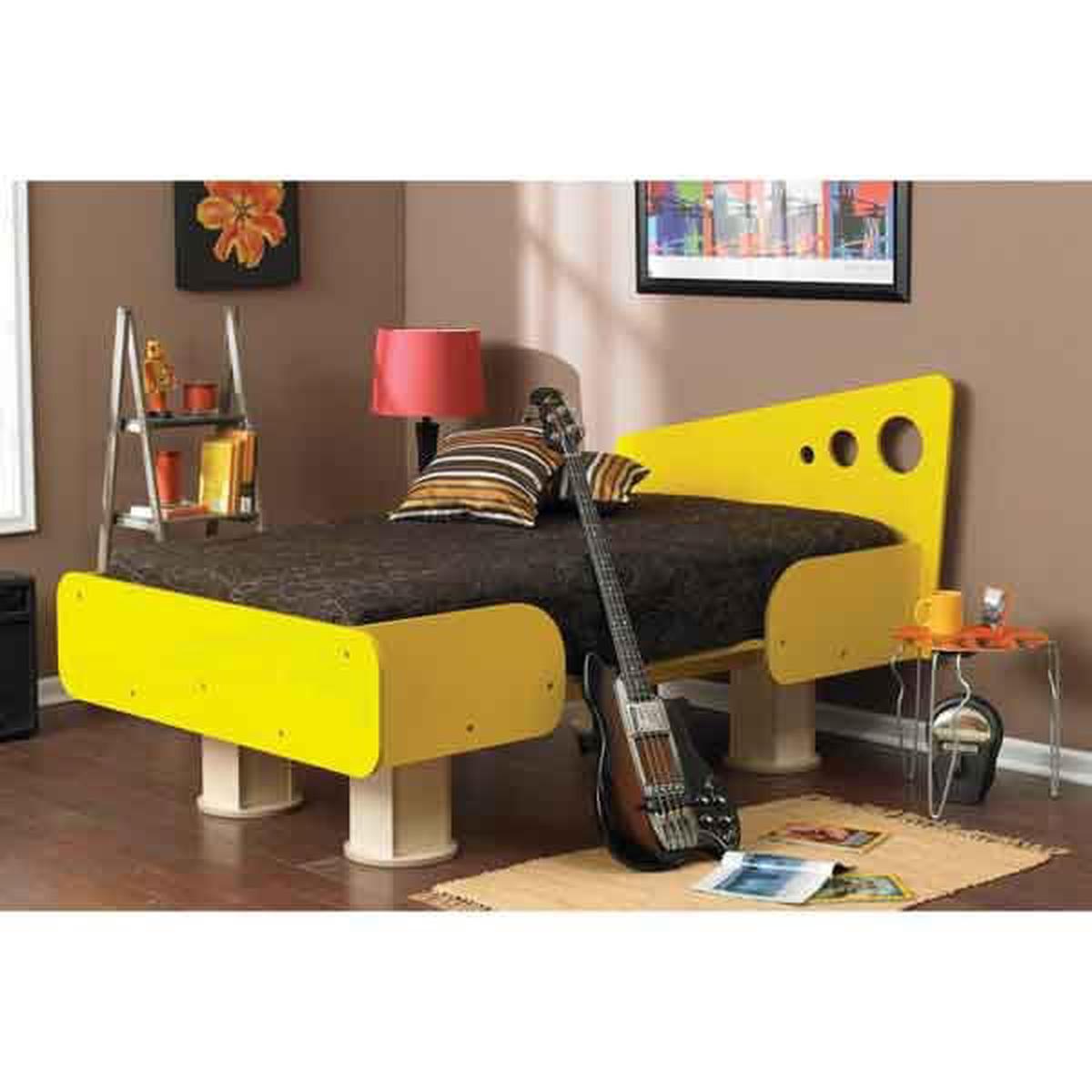 Woodworking Project Paper Plan to Build Knock-Down Bed
