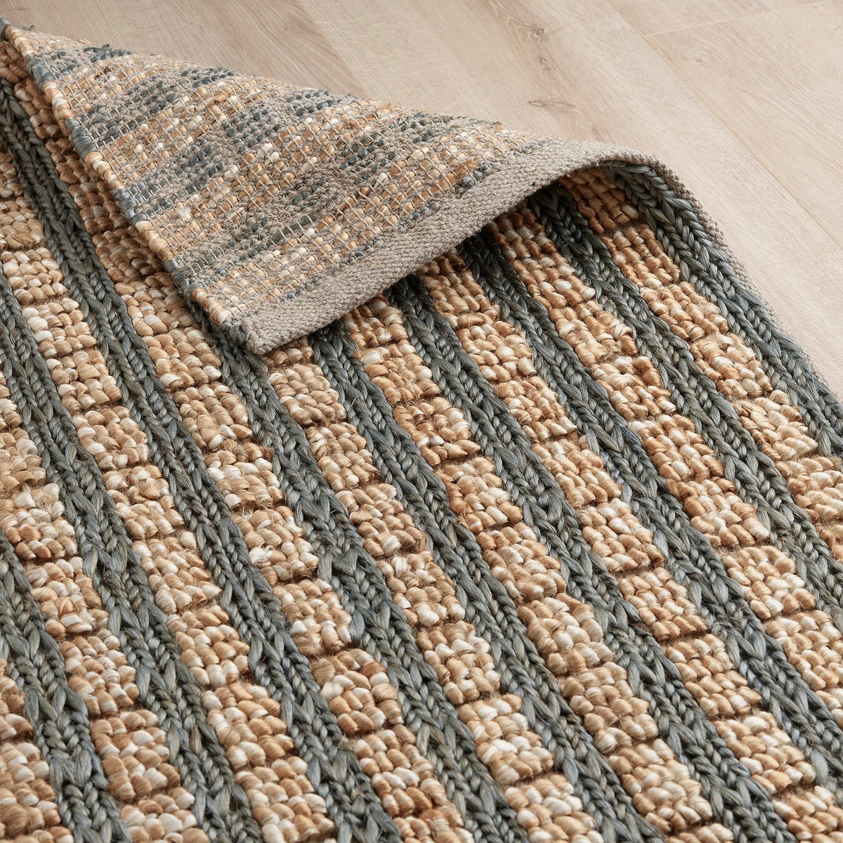Oxnam Hand Woven Jute Rug - Natural Teal