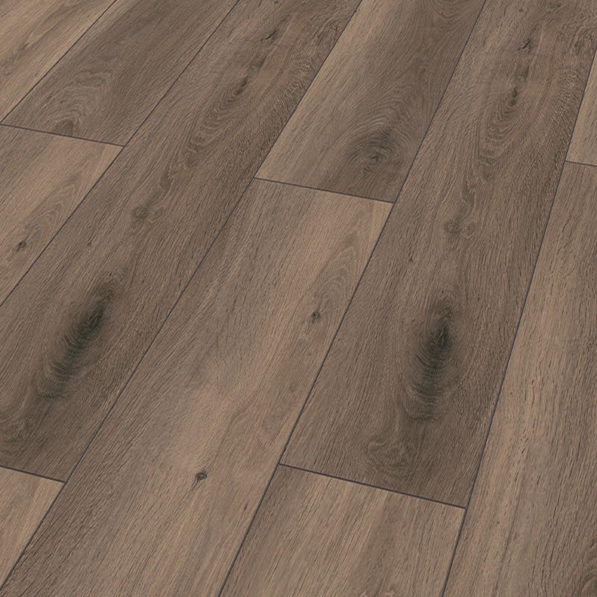 8Mm Dynamic Plus 4V Derby Oak - 2131M2 Pk - Ac4 - Er Surface Finish - 8 X 193 X 1380Mm