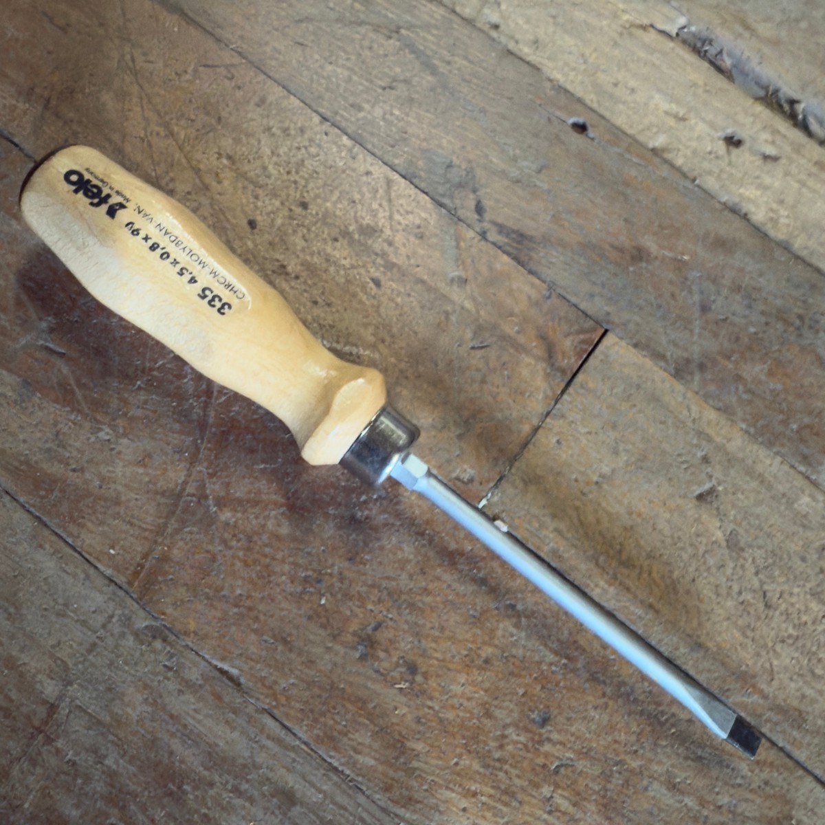 Felo Slotted 45 x 90mm Wood Handle Screwdriver (18032)